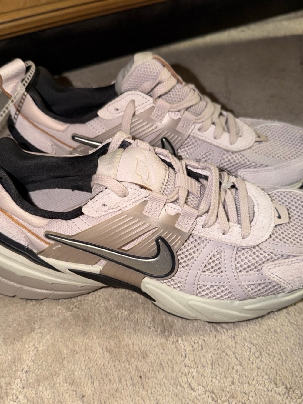 Nike V2K - Picture 1 of 6